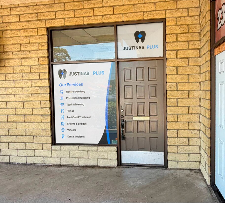 Exterior entrance of Justinas Plus dental office